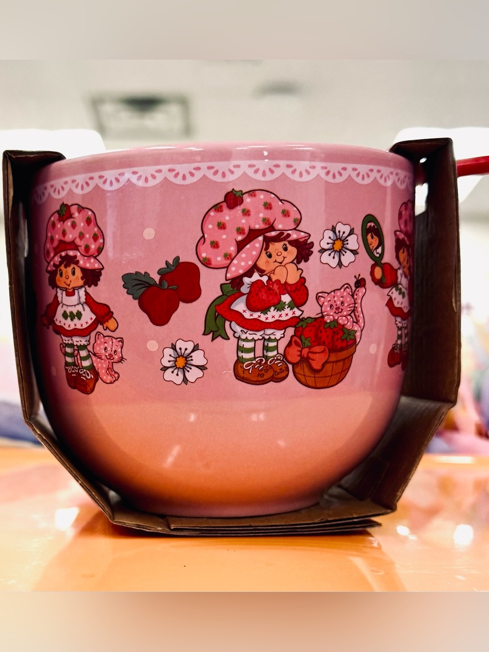 Strawberry Shortcake Ceramic Ramen Bowl Chopsticks and Soup Spoon
